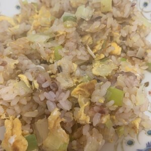鶏ガラスープの素で簡単玉子チャーハン レシピ 作り方 By Marimarikomari 楽天レシピ 鶏ガラスープの素で簡単玉子チャーハン レシピ 作り方 By Marimarikomari 楽天レシピ
